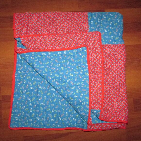 Handmade Patchwork Pocketed w/Handle Play Quilt – Vintage Cotton - Picture 9 of 12